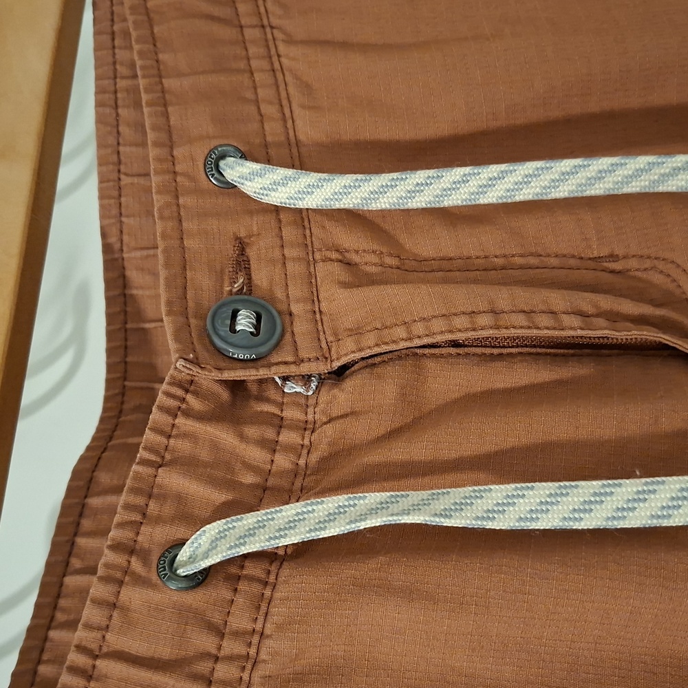 Vuori The Rise/The Shine Drawstring Ripstop Pants in Clay/Rust (Size XS) - Picture 3 of 10